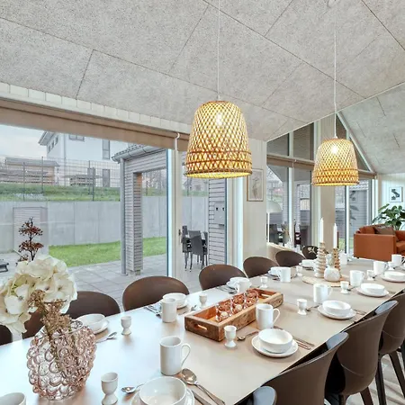 בית נופש Gorgeous In With Sauna