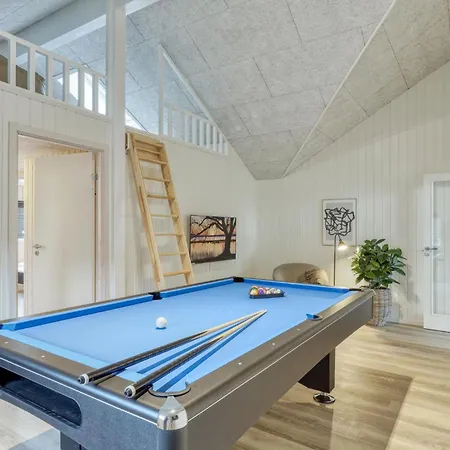 בית נופש Gorgeous In With Sauna *